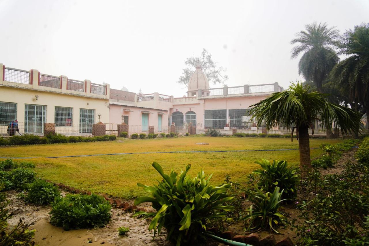 Shree Krishna Bhakti Ashram Hotel Vrindavan Bagian luar foto