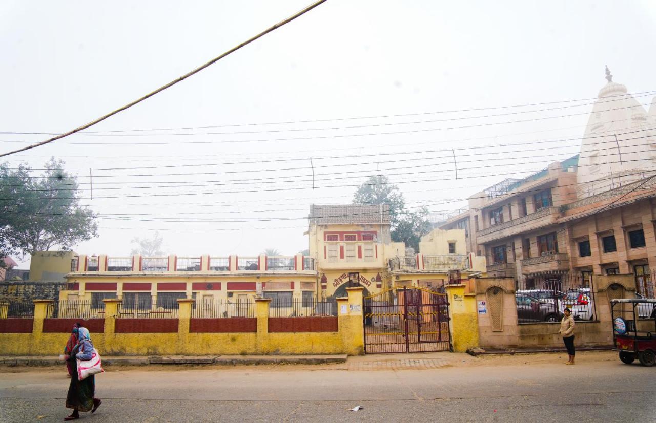 Shree Krishna Bhakti Ashram Hotel Vrindavan Bagian luar foto