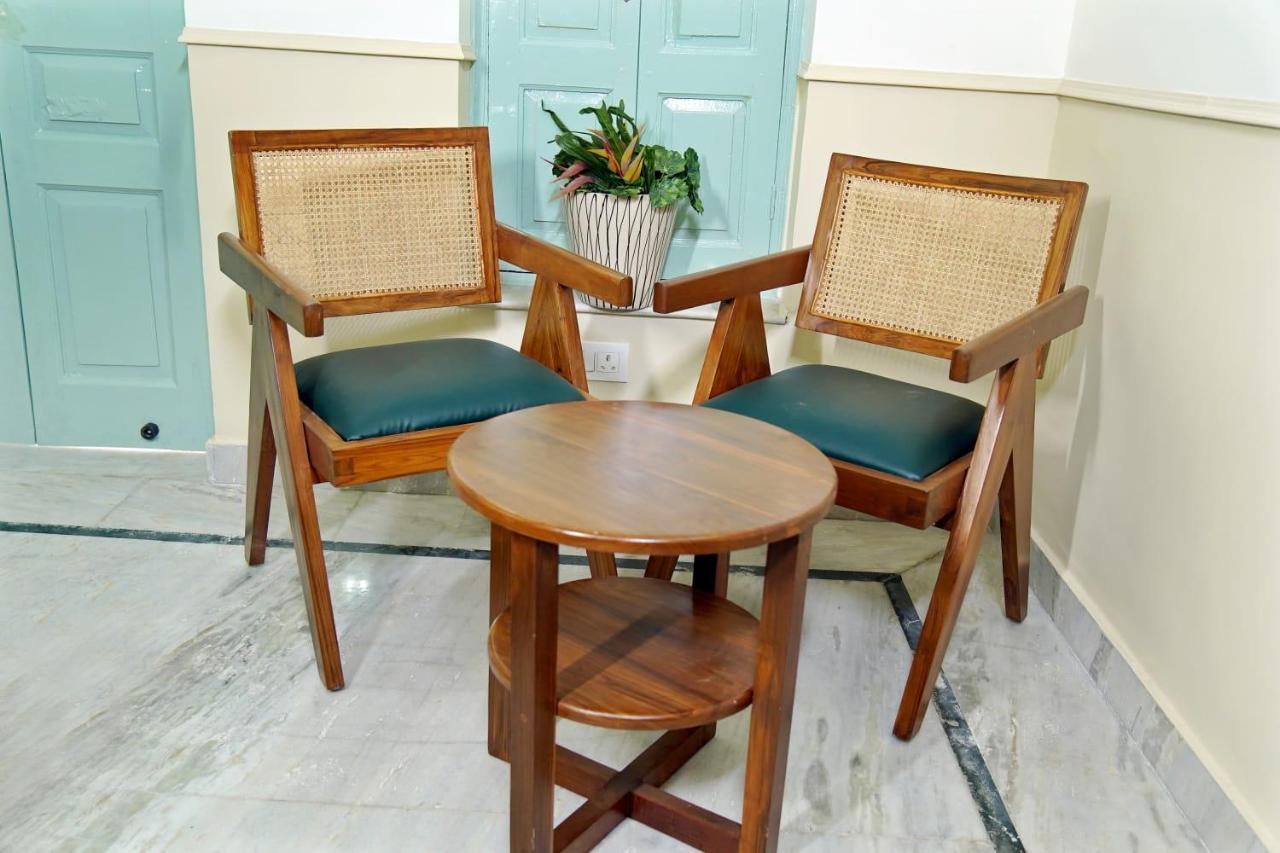 Shree Krishna Bhakti Ashram Hotel Vrindavan Bagian luar foto