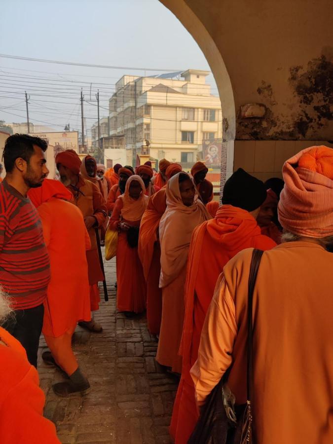 Shree Krishna Bhakti Ashram Hotel Vrindavan Bagian luar foto