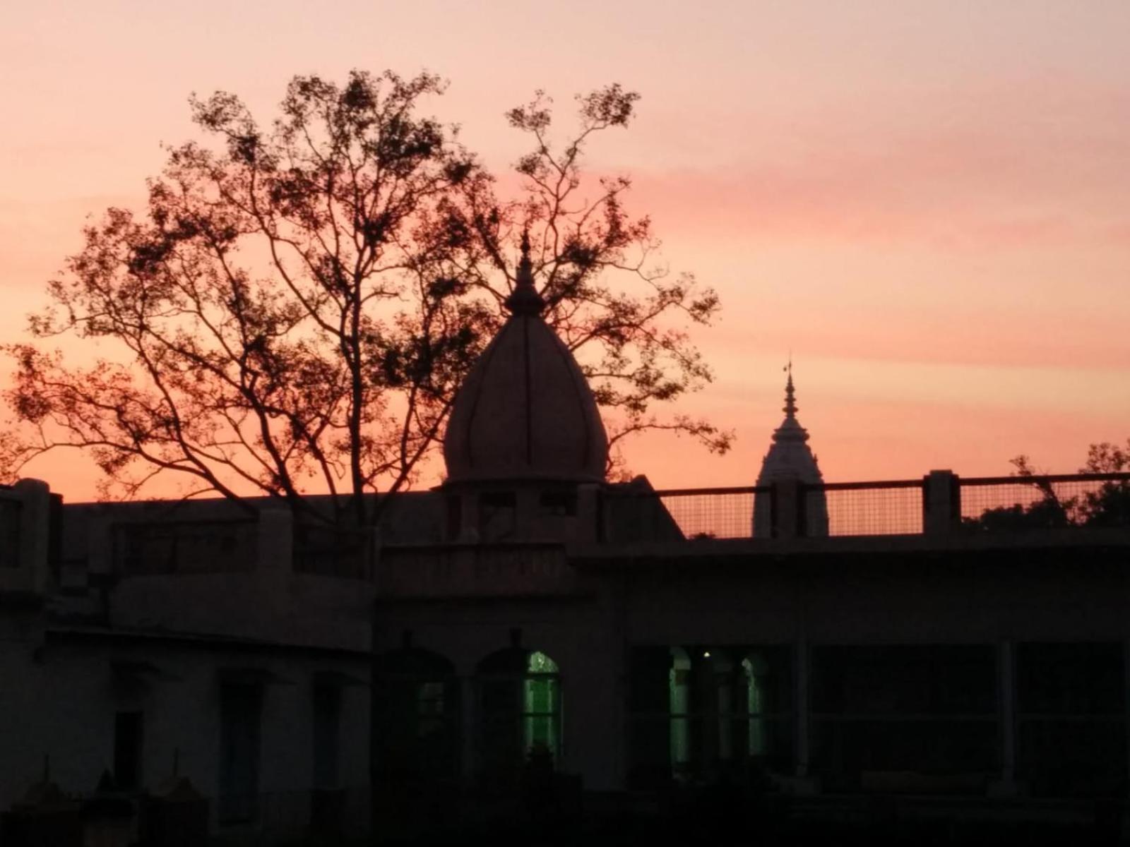 Shree Krishna Bhakti Ashram Hotel Vrindavan Bagian luar foto