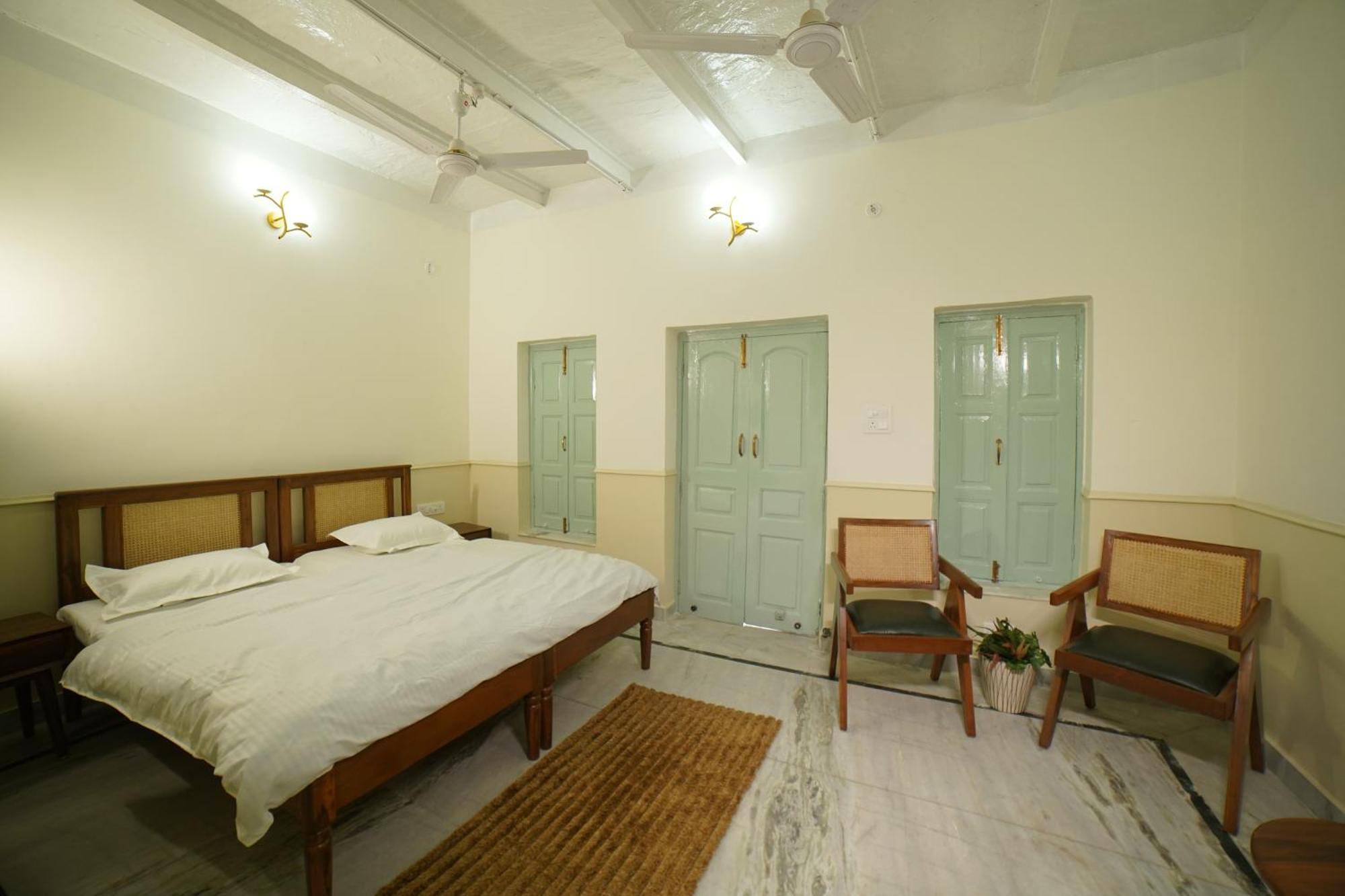 Shree Krishna Bhakti Ashram Hotel Vrindavan Bagian luar foto